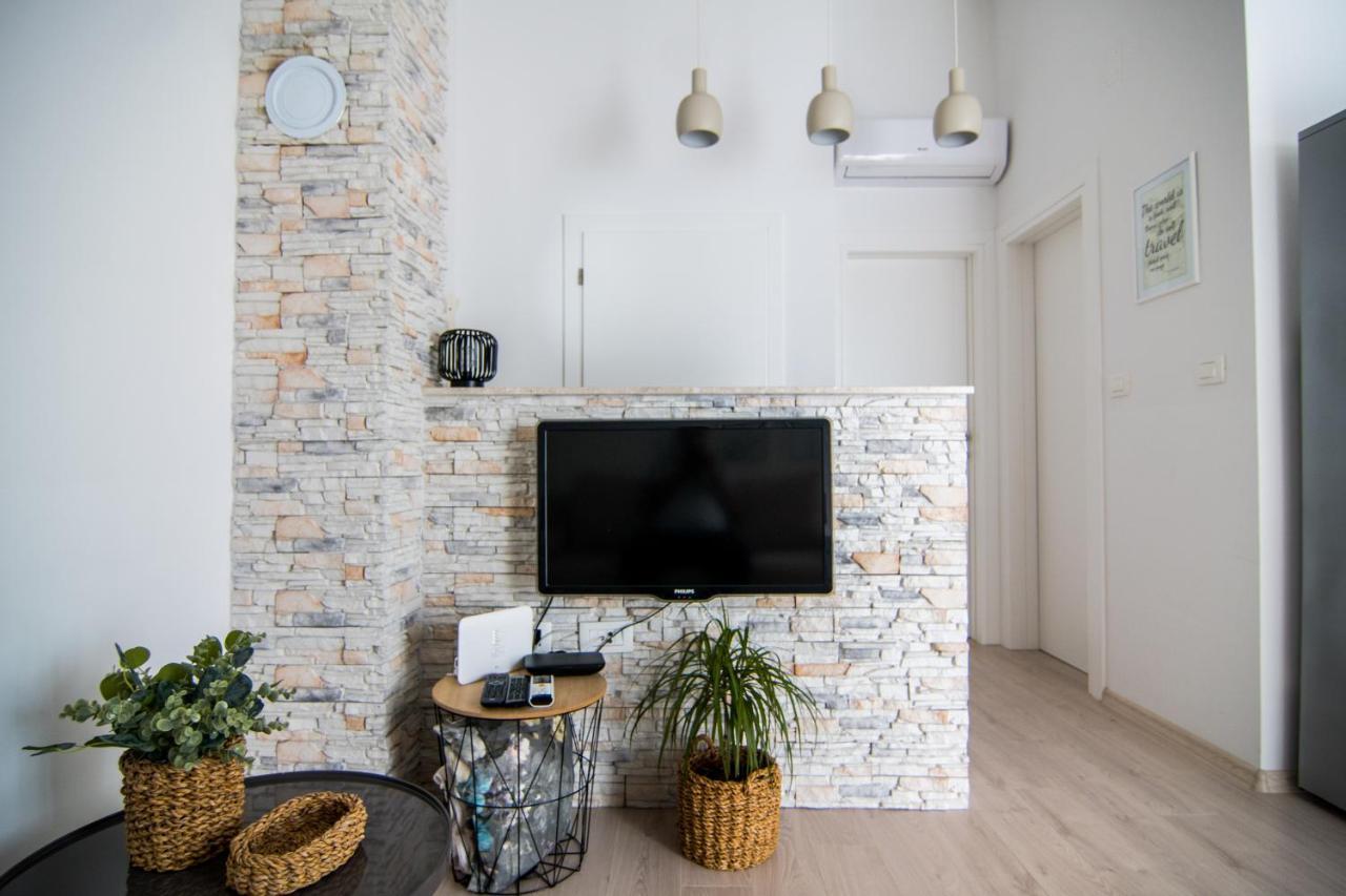 Apartments Up&Up Рогозниця Екстер'єр фото