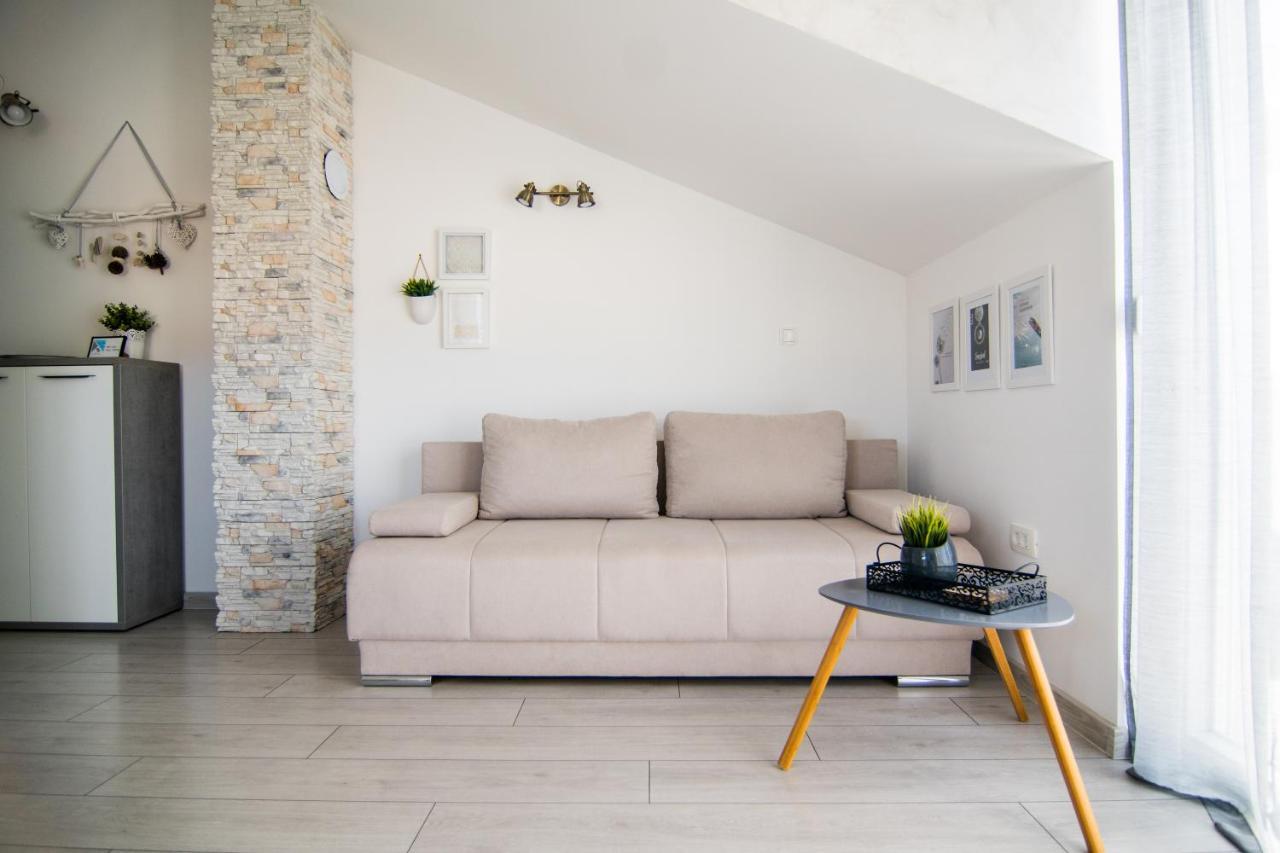 Apartments Up&Up Рогозниця Екстер'єр фото