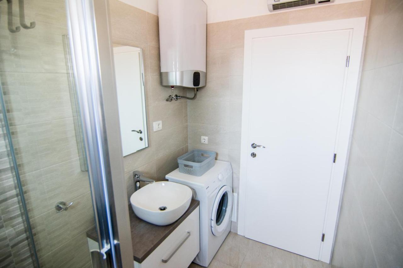 Apartments Up&Up Рогозниця Екстер'єр фото