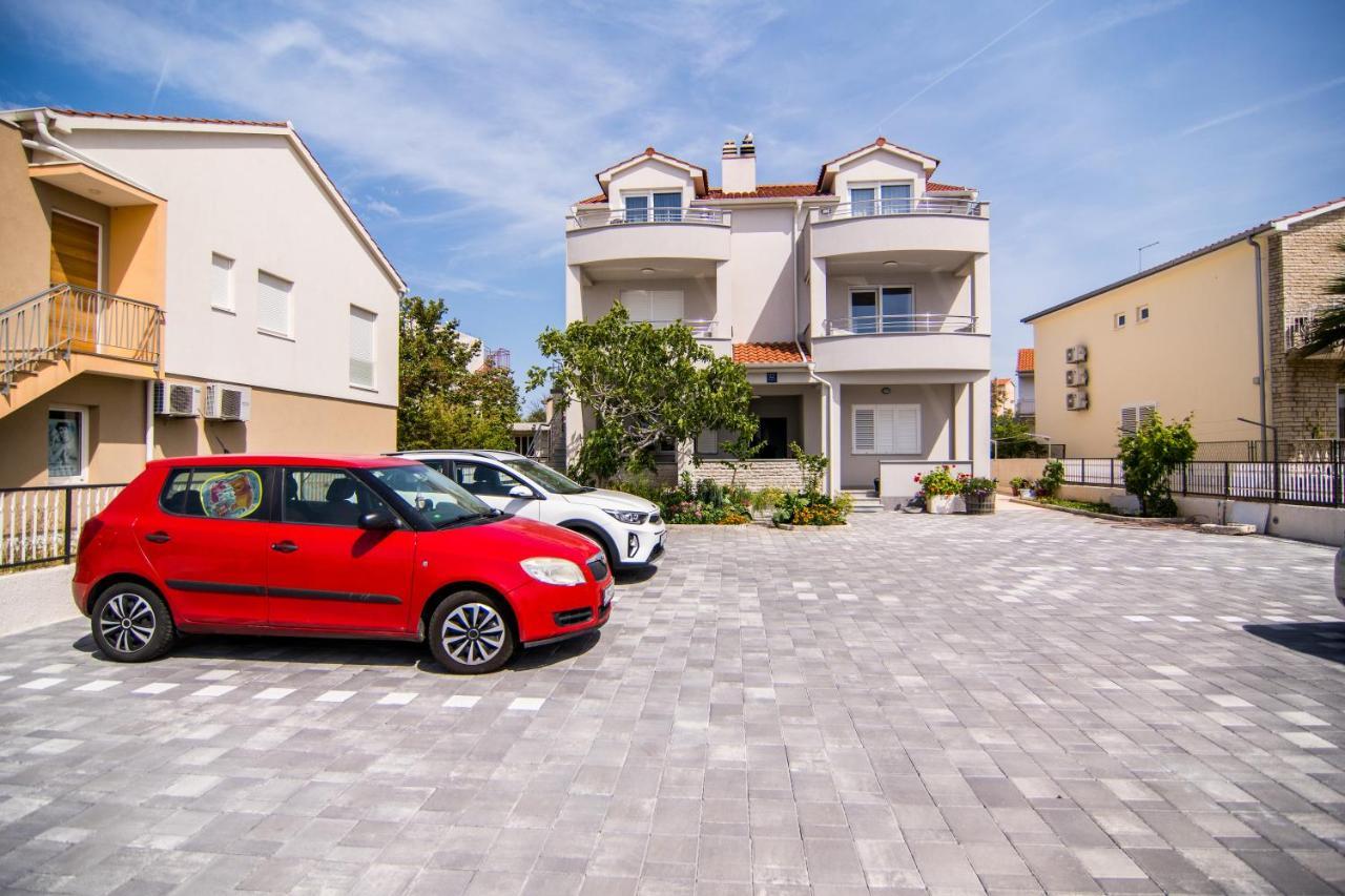 Apartments Up&Up Рогозниця Екстер'єр фото