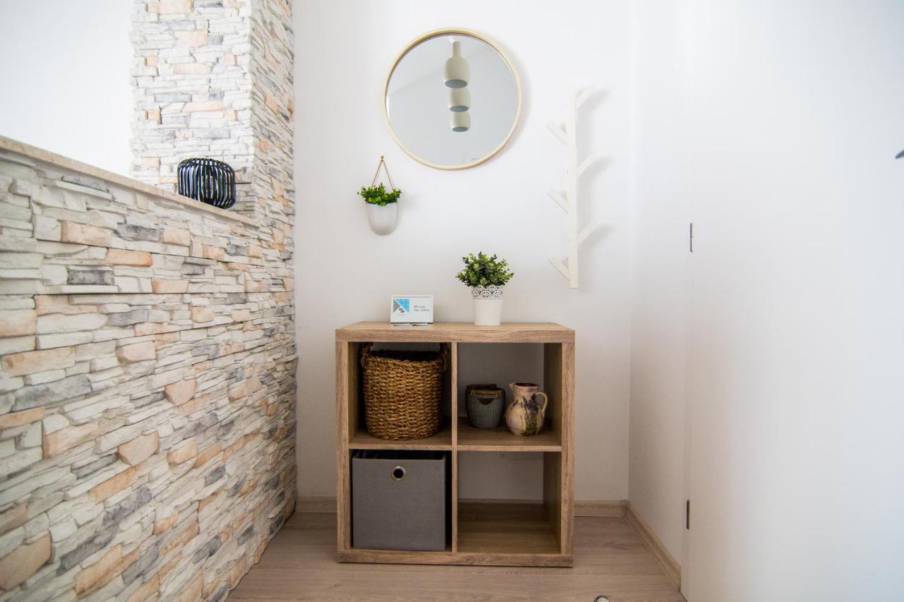 Apartments Up&Up Рогозниця Екстер'єр фото